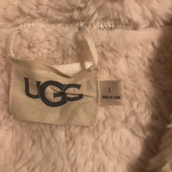 Ugg Robe...new without tags - Picture 3 of 6